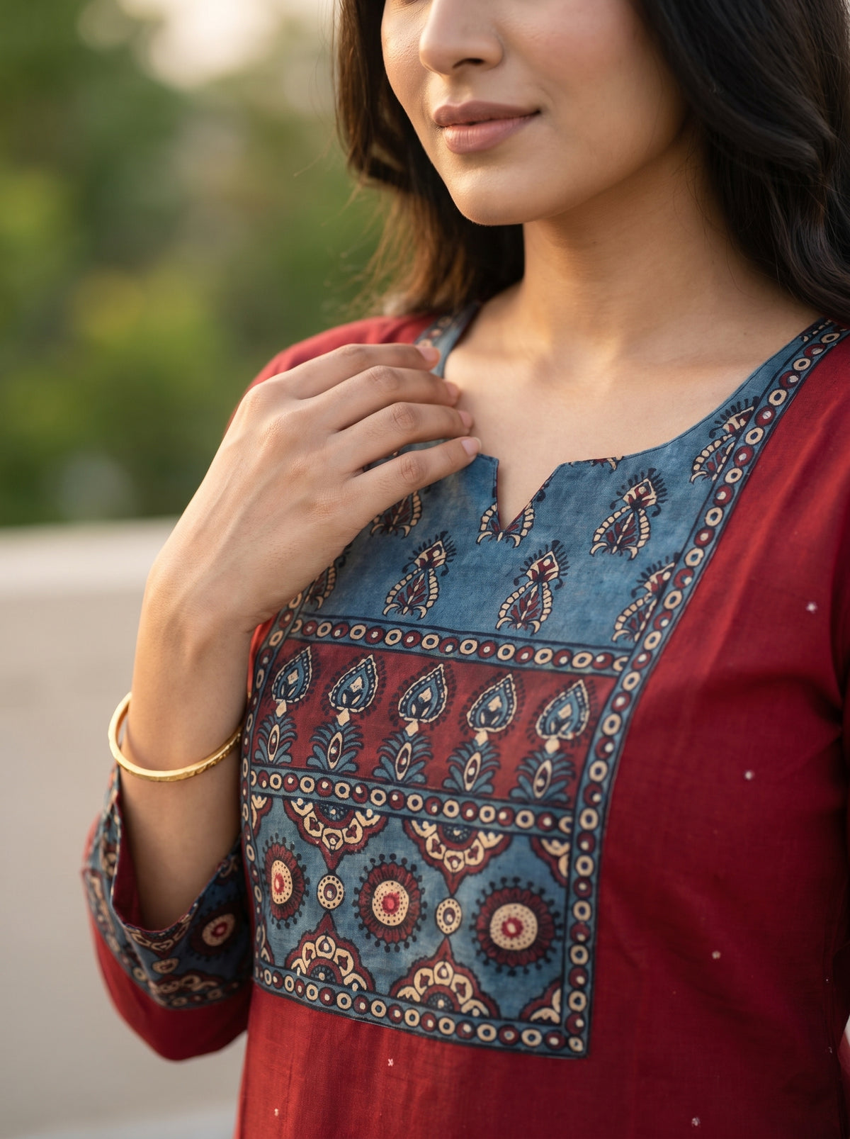 Anthi Maroon Linen Sequin Work Kurta Set for Women