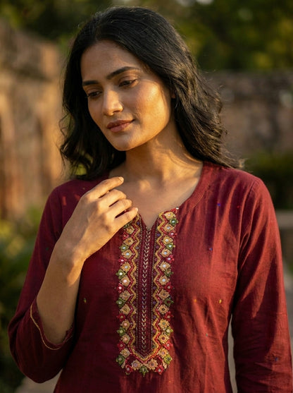 Amthi Maroon Pure Linen Embroidered Kurta Set | Mirror Work & Floral Thread Yoke