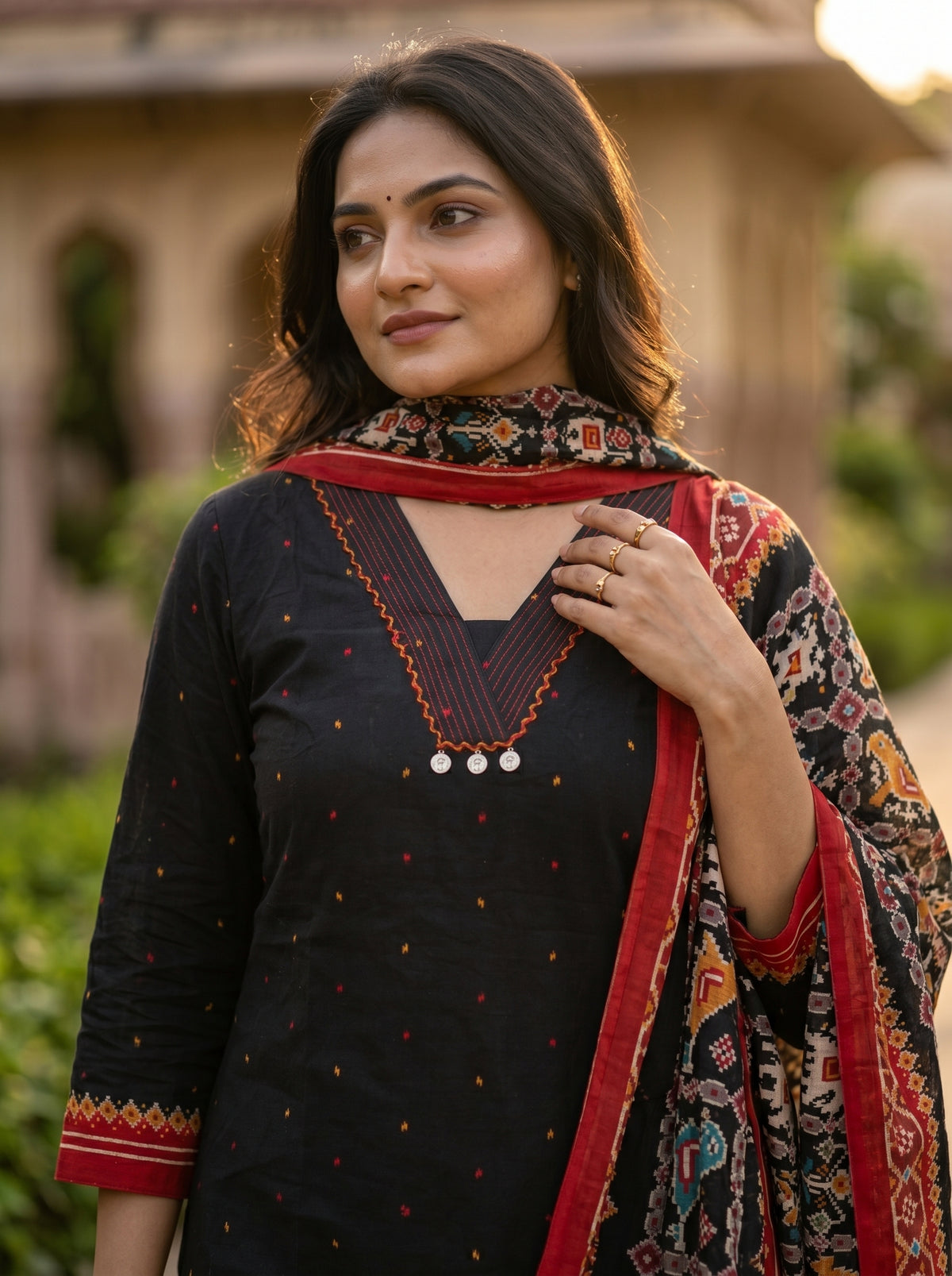 Amthi Women's Black Patola Print Pure Cotton Suit Set