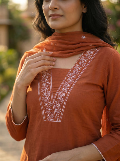 Amthi Women Rust Floral Embroidered Pure Cotton Kurta with Trousers & Dupatta