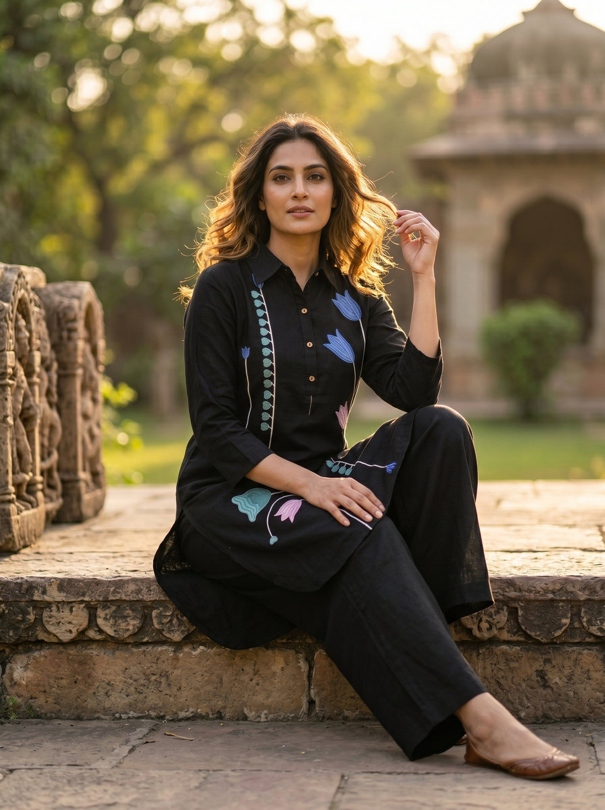 Amthi Black Pure Linen Kurta Pant Co-Ord Set Tulip Embroidery for Women