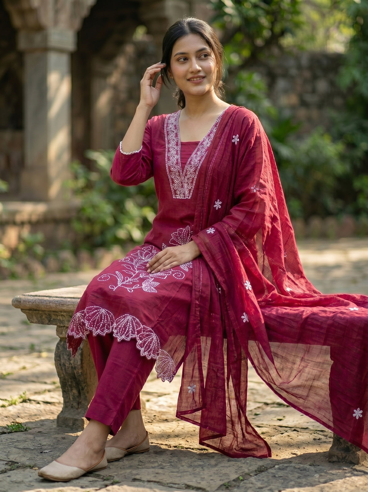 Amthi Women's Pink Cotton Kurta Pant Set with Floral Embroidered Dupatta