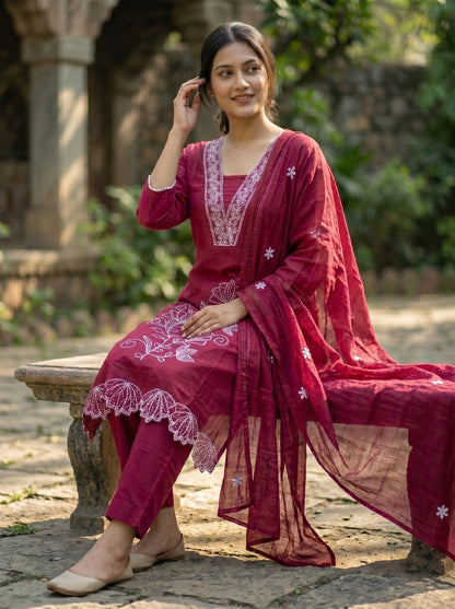 Amthi Women's Pink Cotton Kurta Pant Set with Floral Embroidered Dupatta