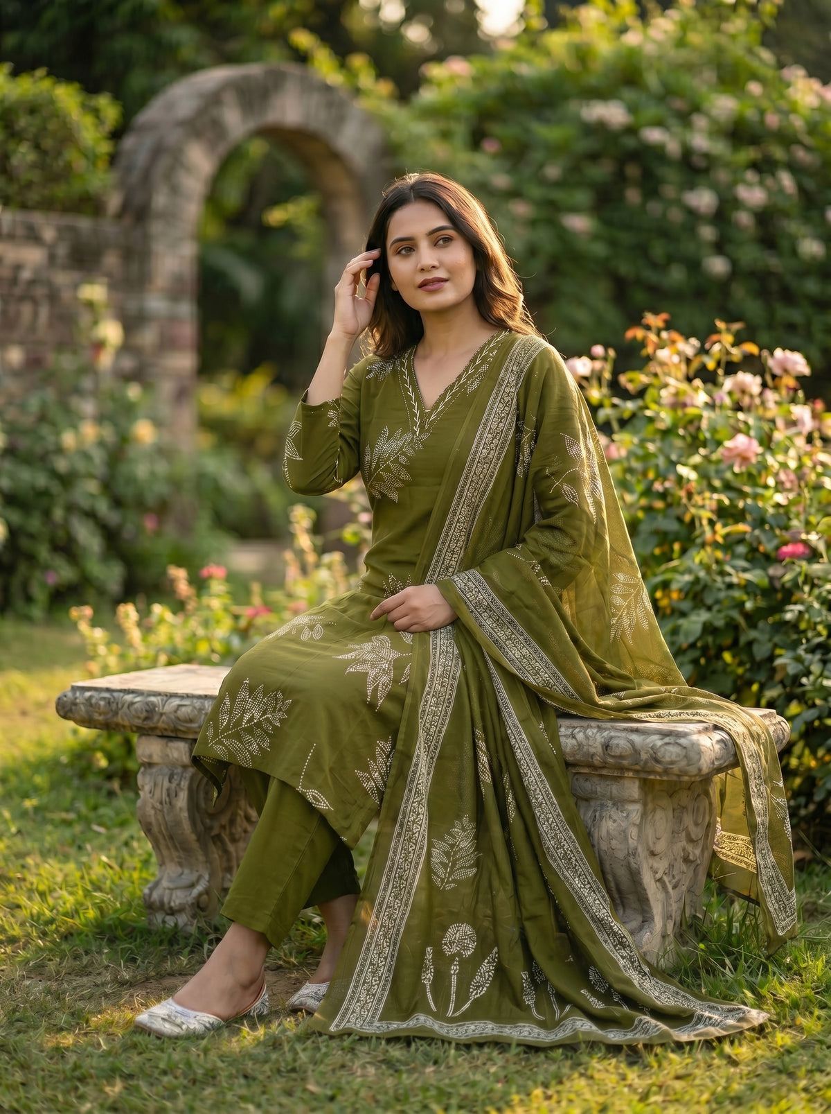 Amthi Women's Olive Green  Botanical Printed Pure Cotton Straight Kurta with Trousers Set