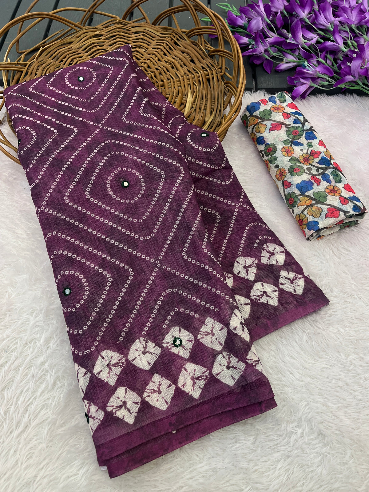 Amthi Cotton Linen Wine Print Mirror Work Kalamkari Tessel Pallu Saree