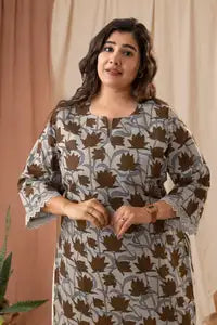Amthi Lotus Kalamkari Brown Print Straight Cotton Kurta