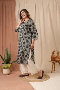 Amthi Lotus Kalamkari Green Print Cotton Kurta | Oversized Straight Fit