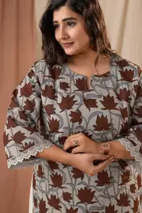 Amthi Maroon Cotton Lotus Kalamkari Straight Kurta For Women