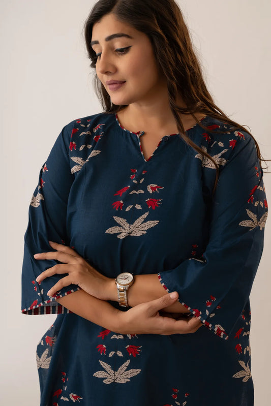 Amthi Pure Cotton Navy Blue Oversized Printed Kurta for Women