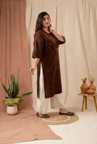 Amthi Straight Printed Maroon Cotton Kurta for Women | Causal Wear Kurti