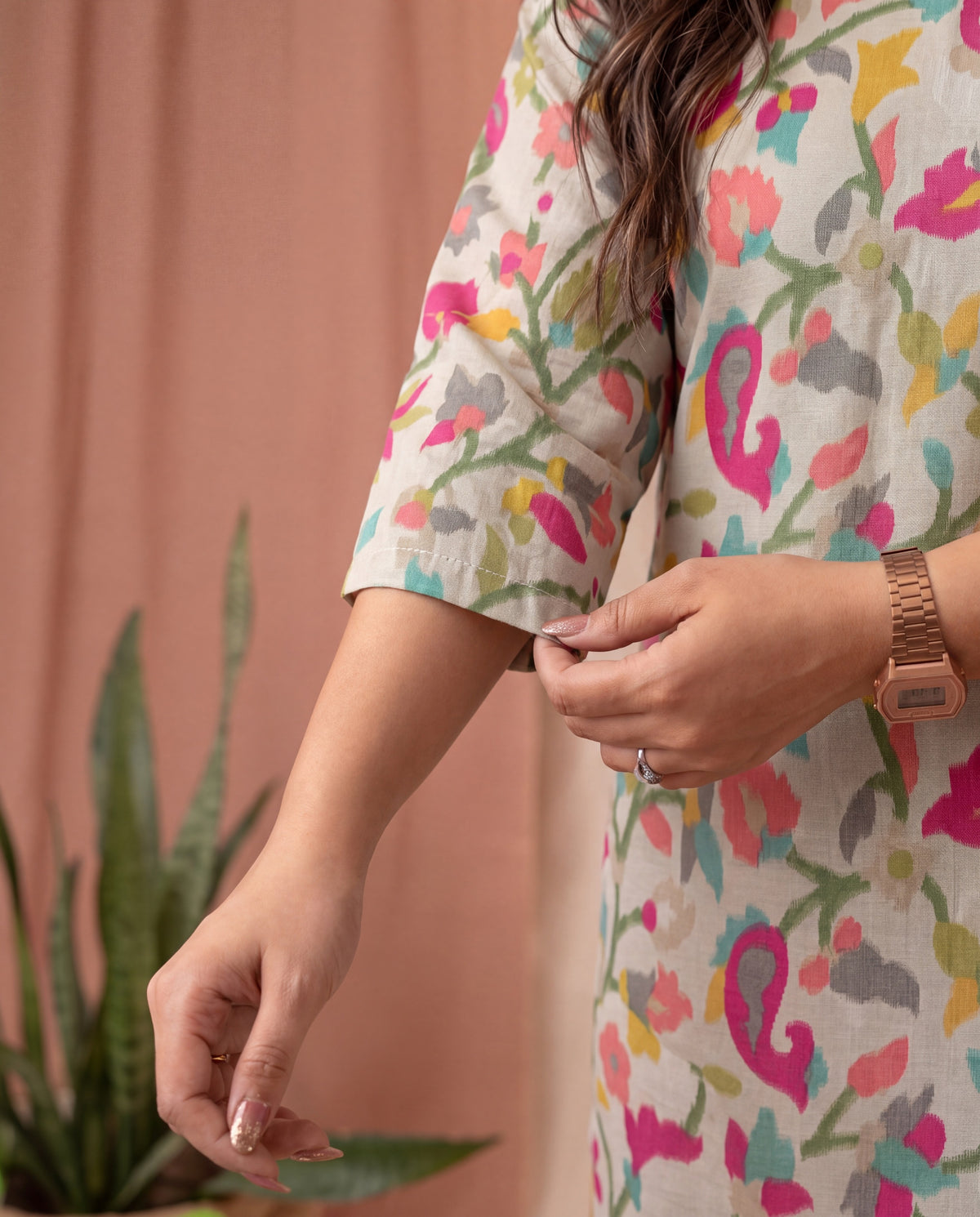Amthi Cream Floral Printed Straight Kurta For Women