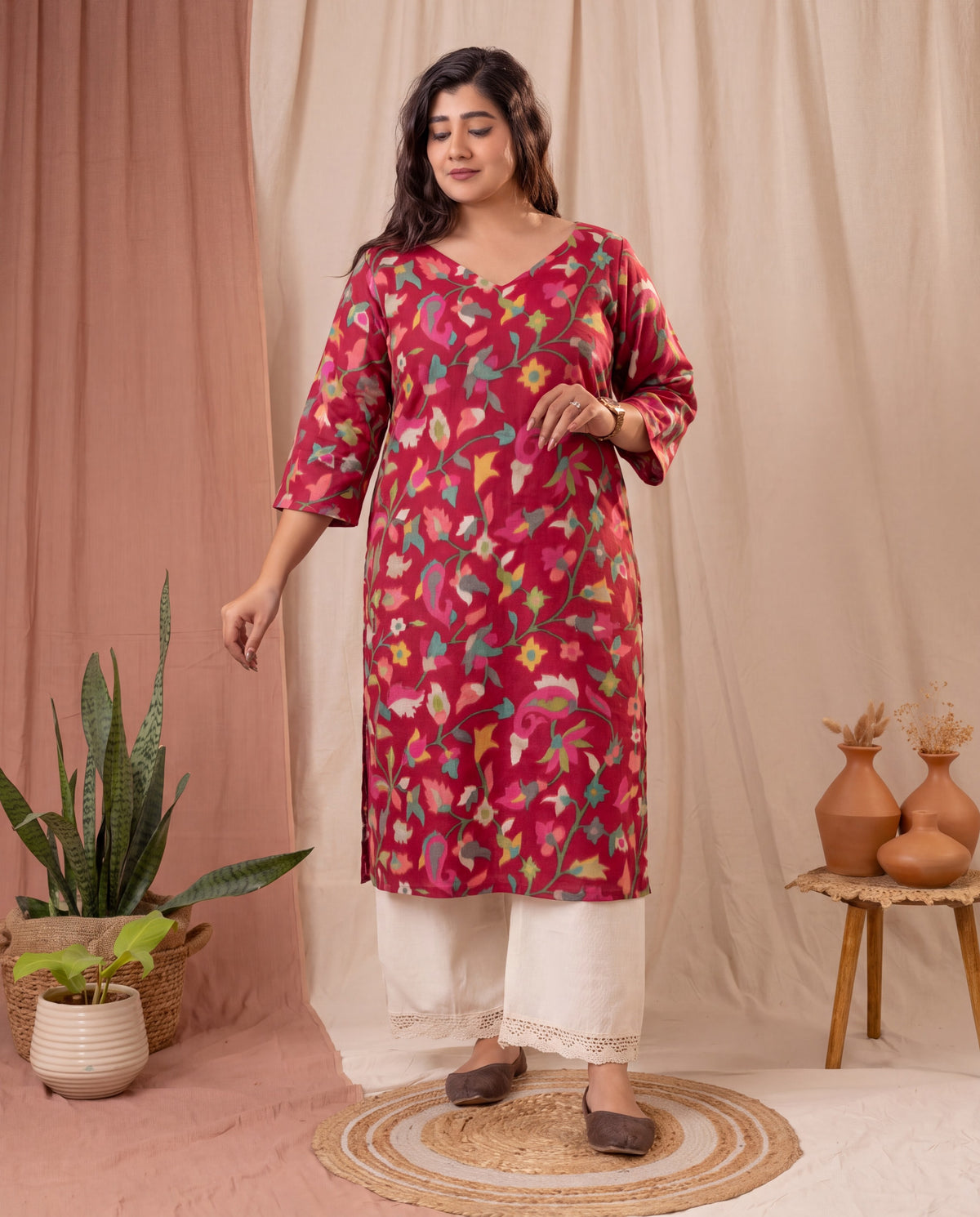 Amthi Rani Pink Floral Print Cotton Kurta for Women | V-Neck Kurti