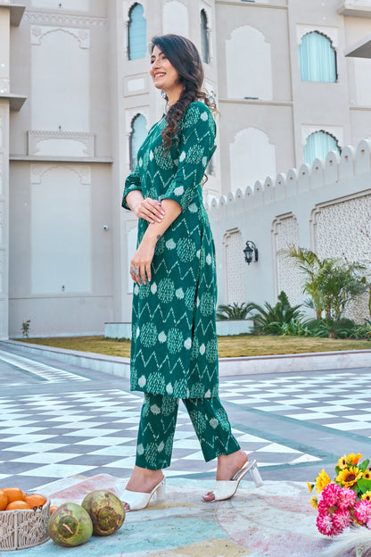 Green Cotton Ikat Print Kurti Pant Set for Women | Straight Fit Ethnic Wear