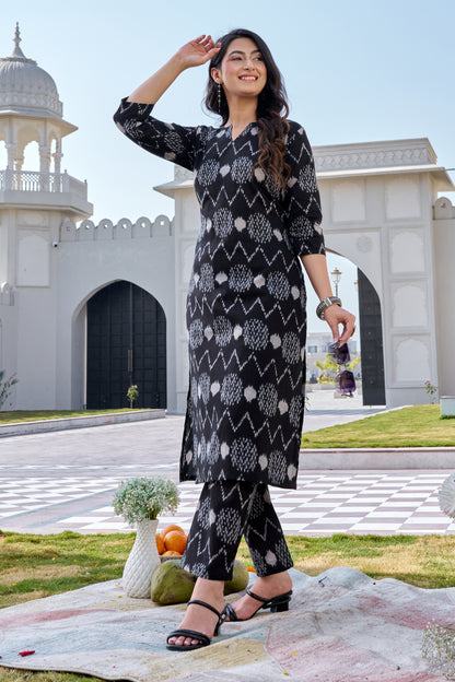 Black Cotton Ikat Print Kurti Pant Set for Women | Straight Fit Ethnic Wear
