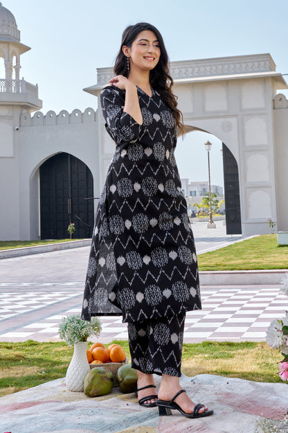 Black Cotton Ikat Print Kurti Pant Set for Women | Straight Fit Ethnic Wear