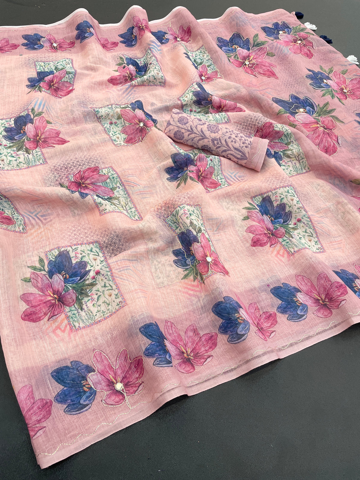 Amthi Women's Linen Cotton Peach Floral Digital Print Saree with Mirror Work
