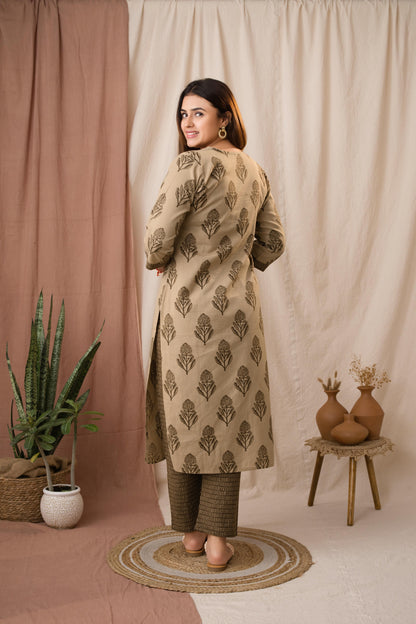 Amthi Women's Beige Linen Block Print Kurta Set