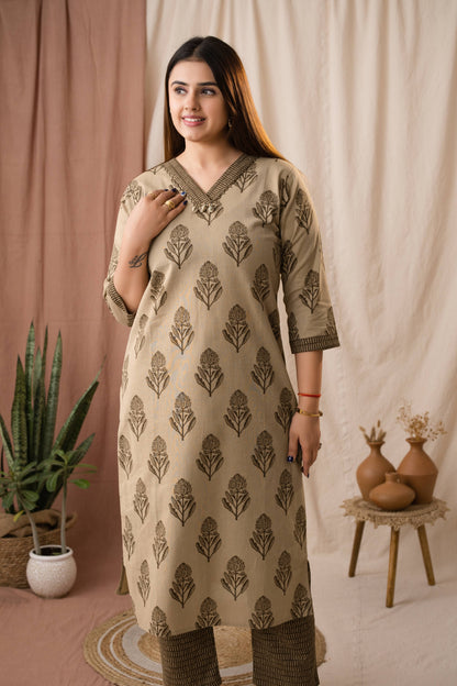 Amthi Women's Beige Linen Block Print Kurta Set