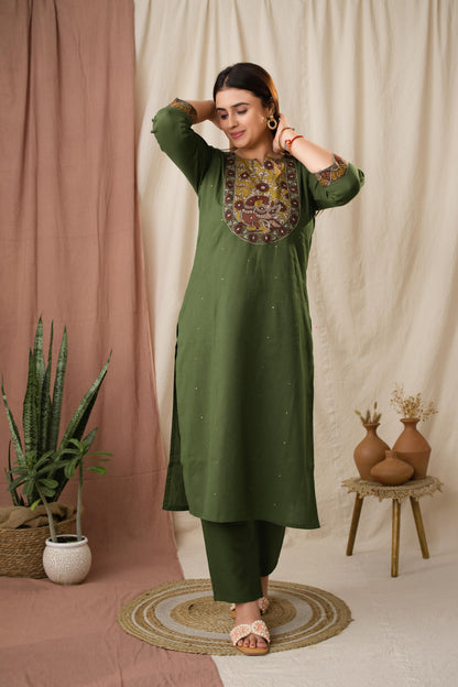 Amthi Women's Green Linen Cotton Kalamkari Kurta Set