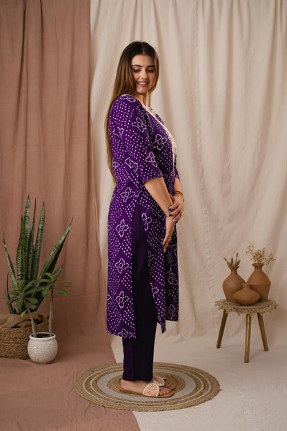 Amthi Women’s Purple Bandhani Embroidered Linen Straight Kurta Set