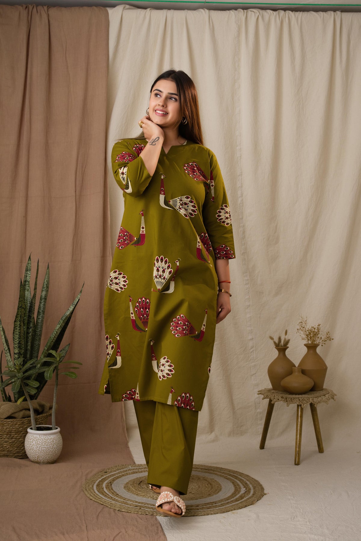 Amthi Women's Peacock Printed Olive Green Kurta Set