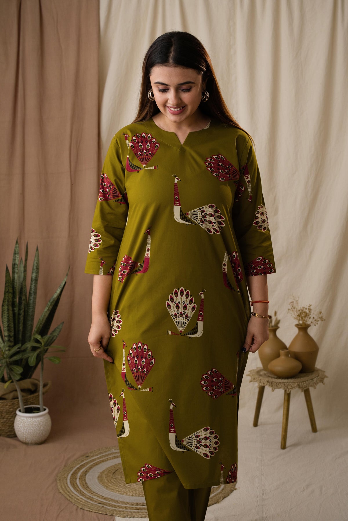 Amthi Women's Peacock Printed Olive Green Kurta Set