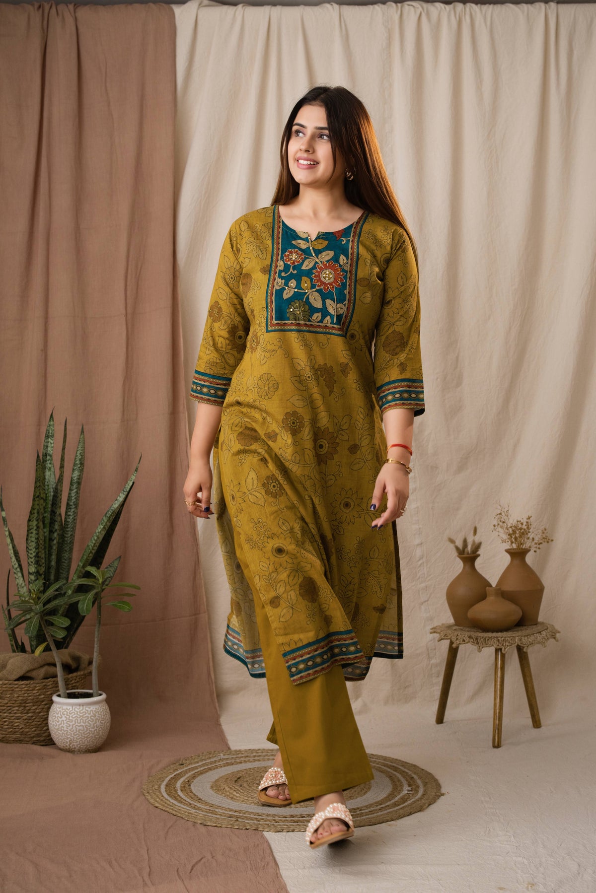 Amthi Women's Mustard Olive Kalamkari Printed Kurta Set