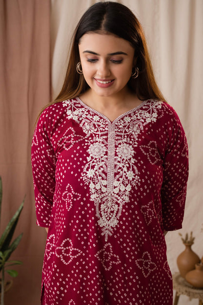 Amthi Women’s Maroon Bandhani Embroidered Linen Straight Kurta Set