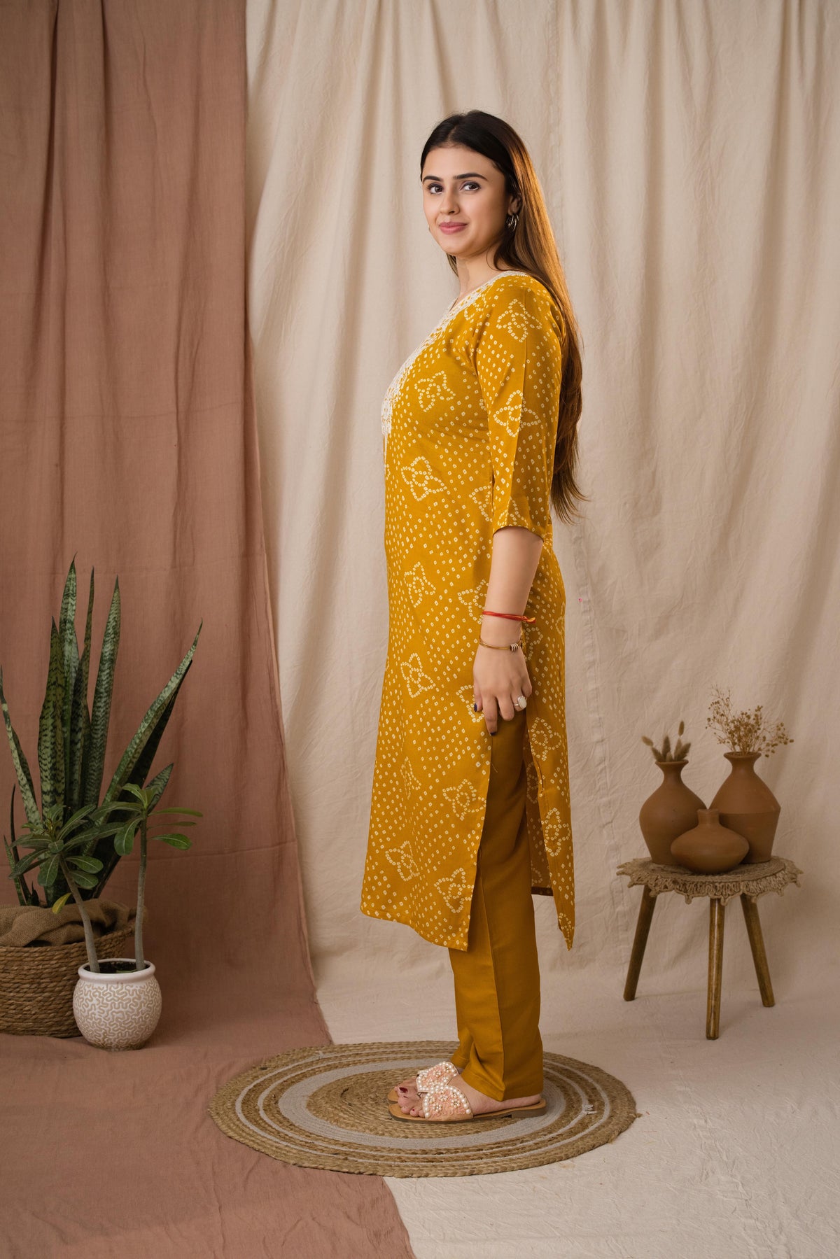 Amthi Women’s Mustard Bandhani Embroidered Linen Straight Kurta Set