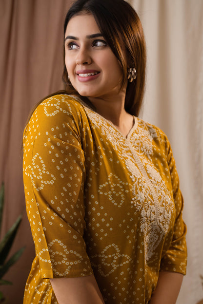 Amthi Women’s Mustard Bandhani Embroidered Linen Straight Kurta Set