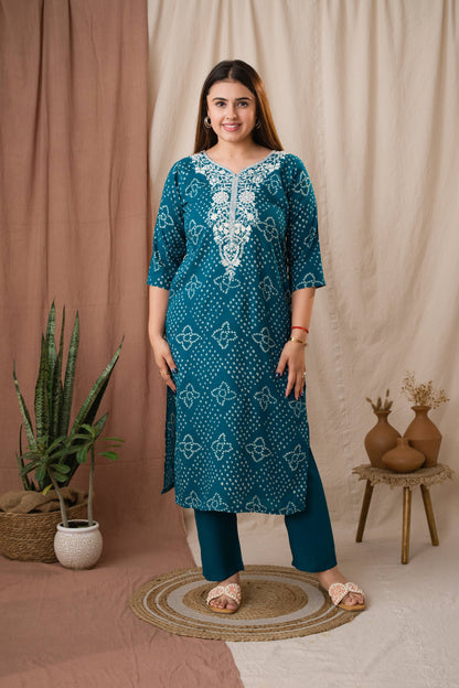 Amthi Women’s Teal Bandhani Embroidered Linen Straight Kurta Set
