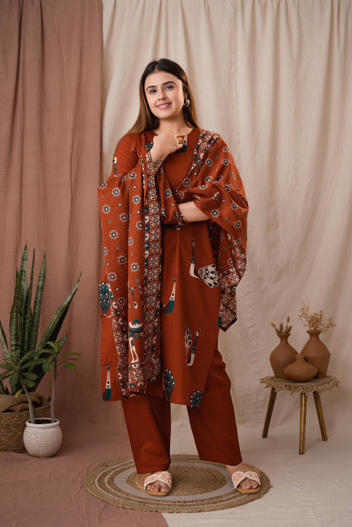 Amthi Women's Peacock Printed Rust Kurta Set With Dupatta