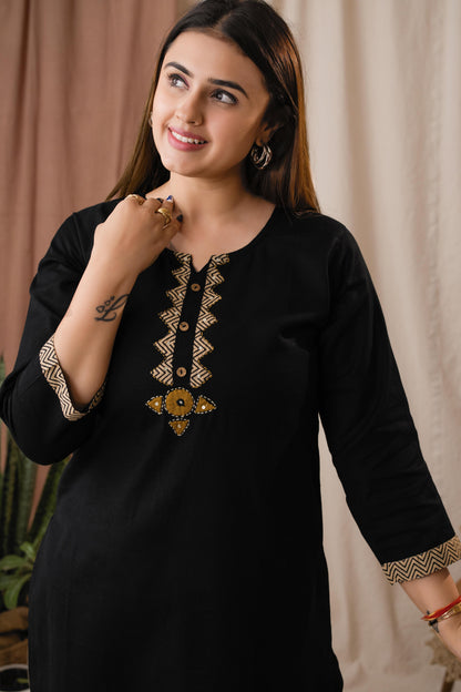 Amthi Women's Linen Balck Straight Kurta Set