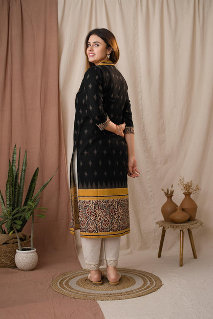 Amthi Women's Mirror Cotton Linen Ikat Printed Black Straight Kurta