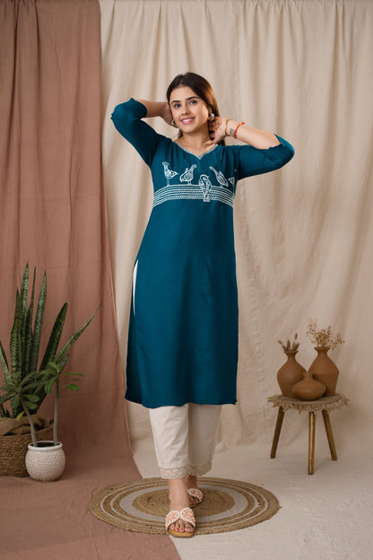 Amthi Women's Teal Rayon Embroidered Sparrow Straight Kurta