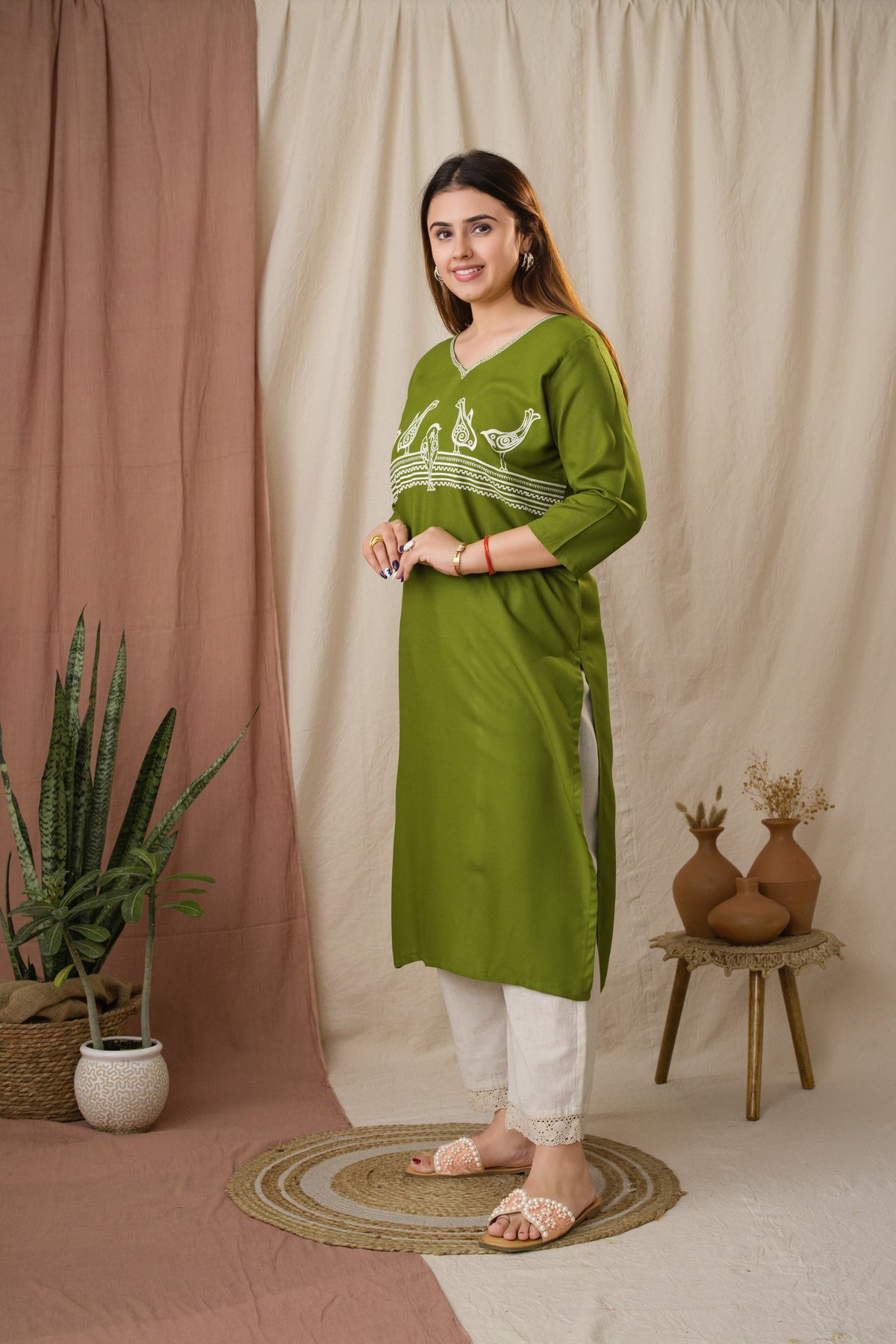 Amthi Olive Rayon Embroidered Sparrow Straight Kurta for Women| Daily Wear Kurti