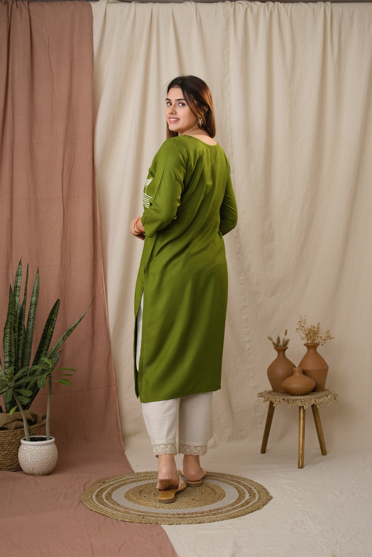 Amthi Olive Rayon Embroidered Sparrow Straight Kurta for Women| Daily Wear Kurti