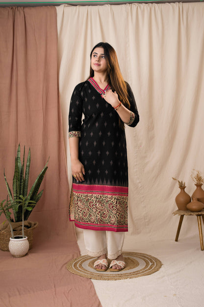 Amthi Women's Mirror Cotton Linen Ikat Printed Black Kurta