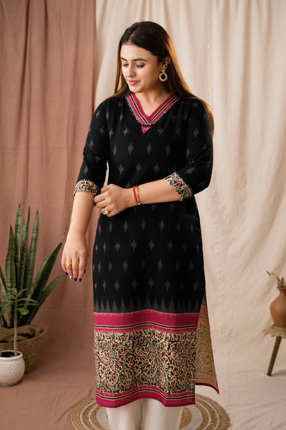 Amthi Women's Mirror Cotton Linen Ikat Printed Black Kurta