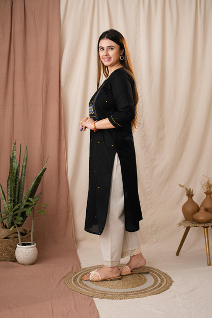 Amthi Women Black Linen Cotton Embroidered Kurta
