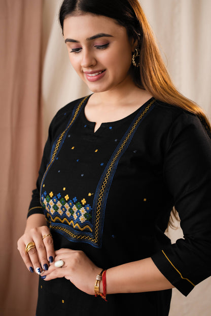 Amthi Women Black Linen Cotton Embroidered Kurta