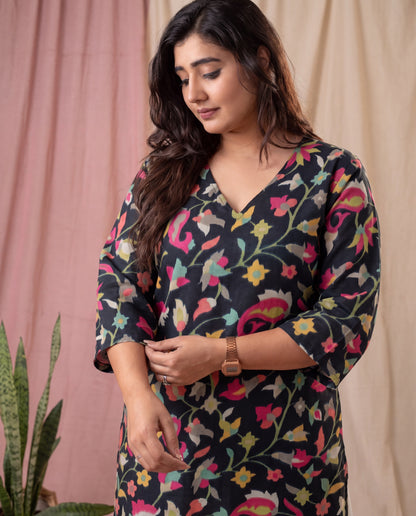 Amthi Black Floral Print Cotton Kurta for Women | V-Neck Bell Sleeve Kurti