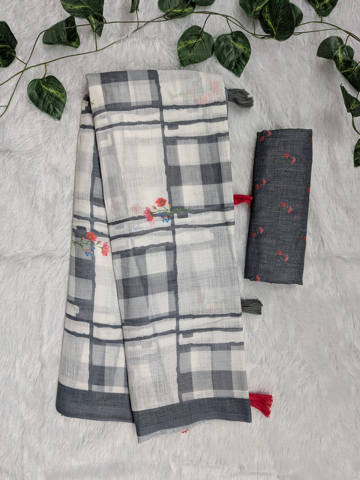 Amthi Grey Linen Cotton Saree| Checked & Floral Print | Daily Wear Saree For Women