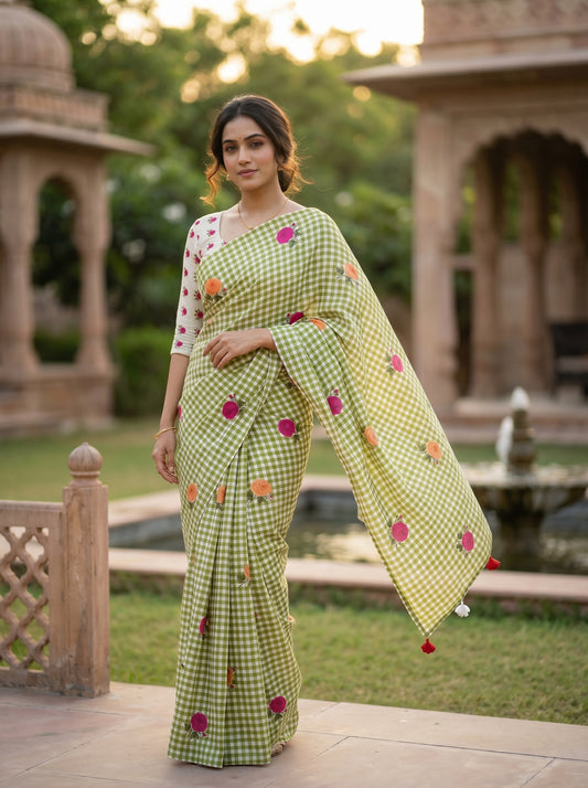 Amthi Floral Motif  Digital Print Linen Saree with White Contrast Unstitched Blouse