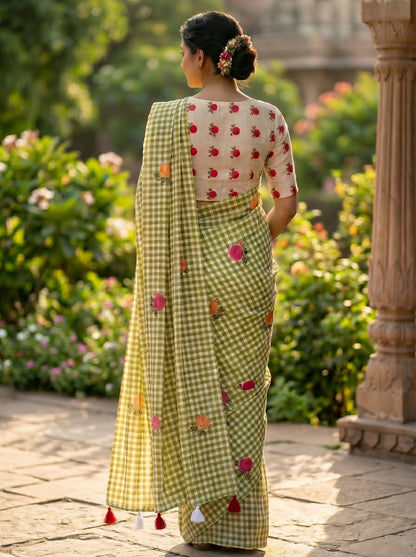 Amthi Floral Motif  Digital Print Linen Saree with White Contrast Unstitched Blouse